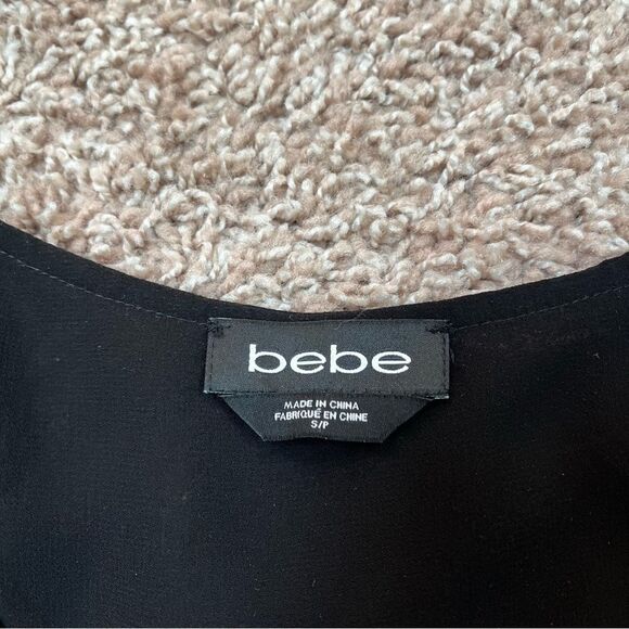 Bebe Flutter Sleeve Blouse - Picture 2 of 10